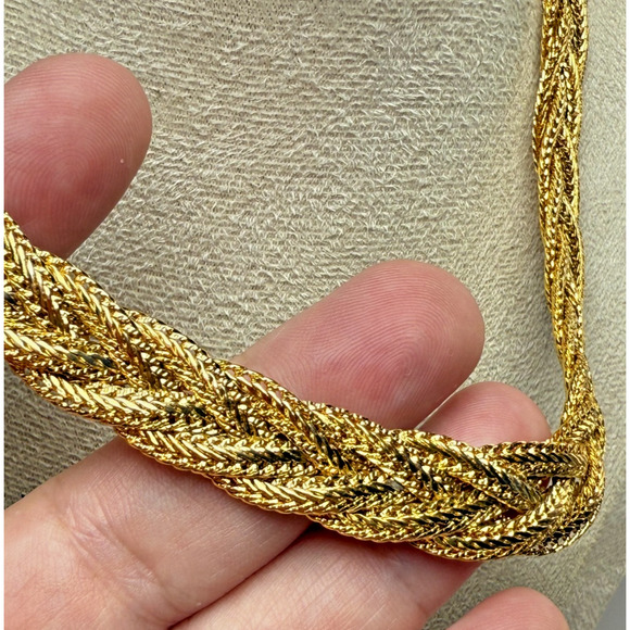 Vintage 16" Gold Tone Chunky Braided Chain Woven Collar Choker Necklace Stunning - Picture 2 of 4